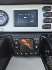 screen and bluetooth stereo